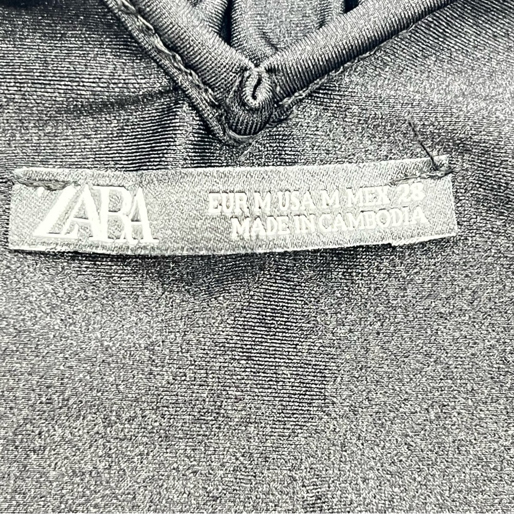 Zara Black Textured V-Neck Top - Picture 8 of 8